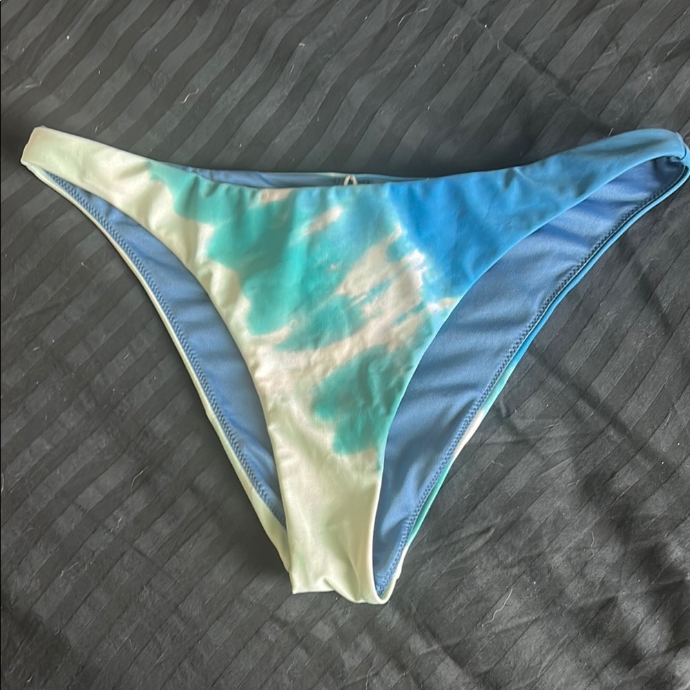 O'Neill Women of the Wave Flamenco Cheeky Blue Tie-Dye Bikini Bottom size Medium